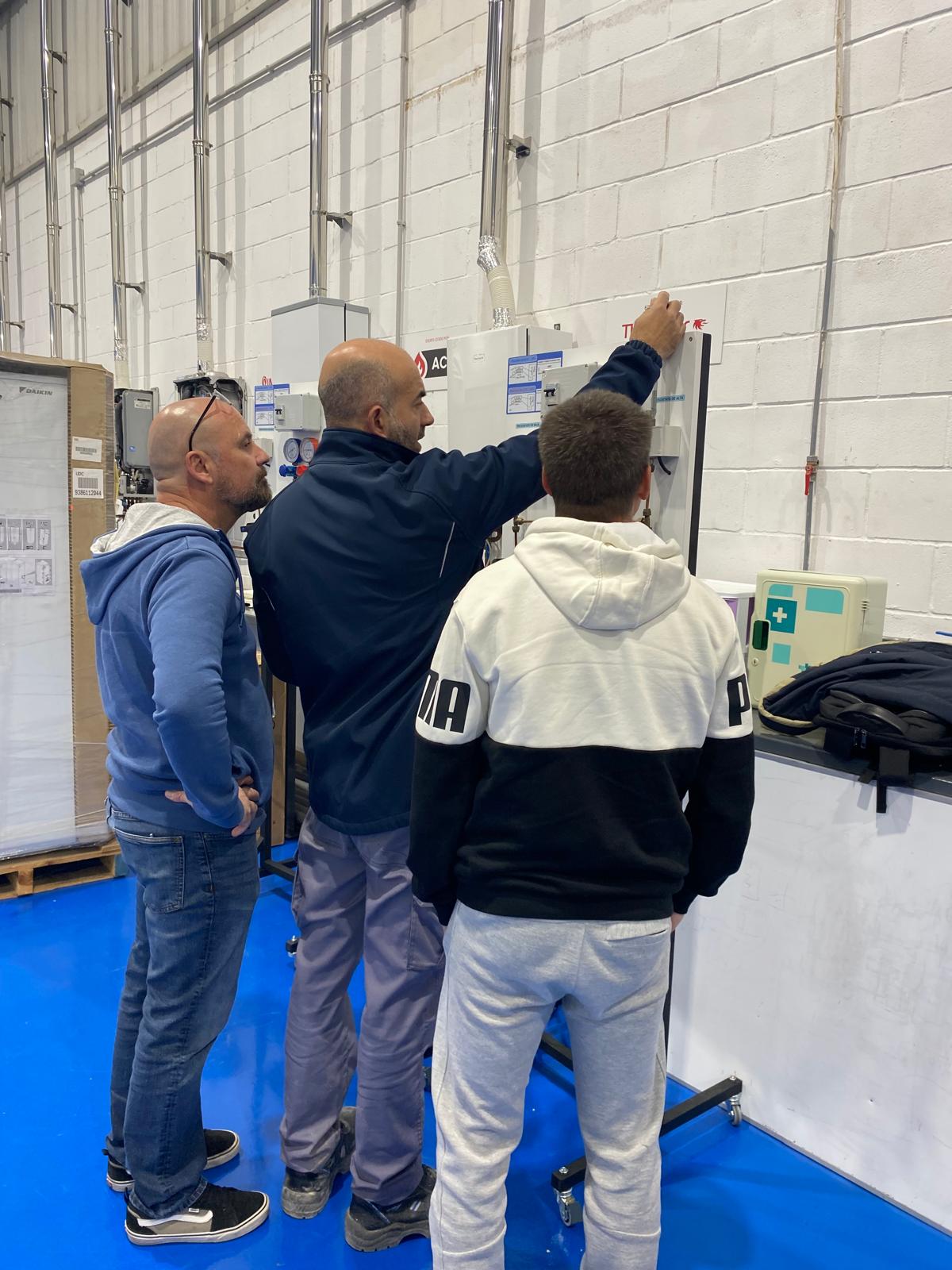 asociate a AMAIM en Málaga